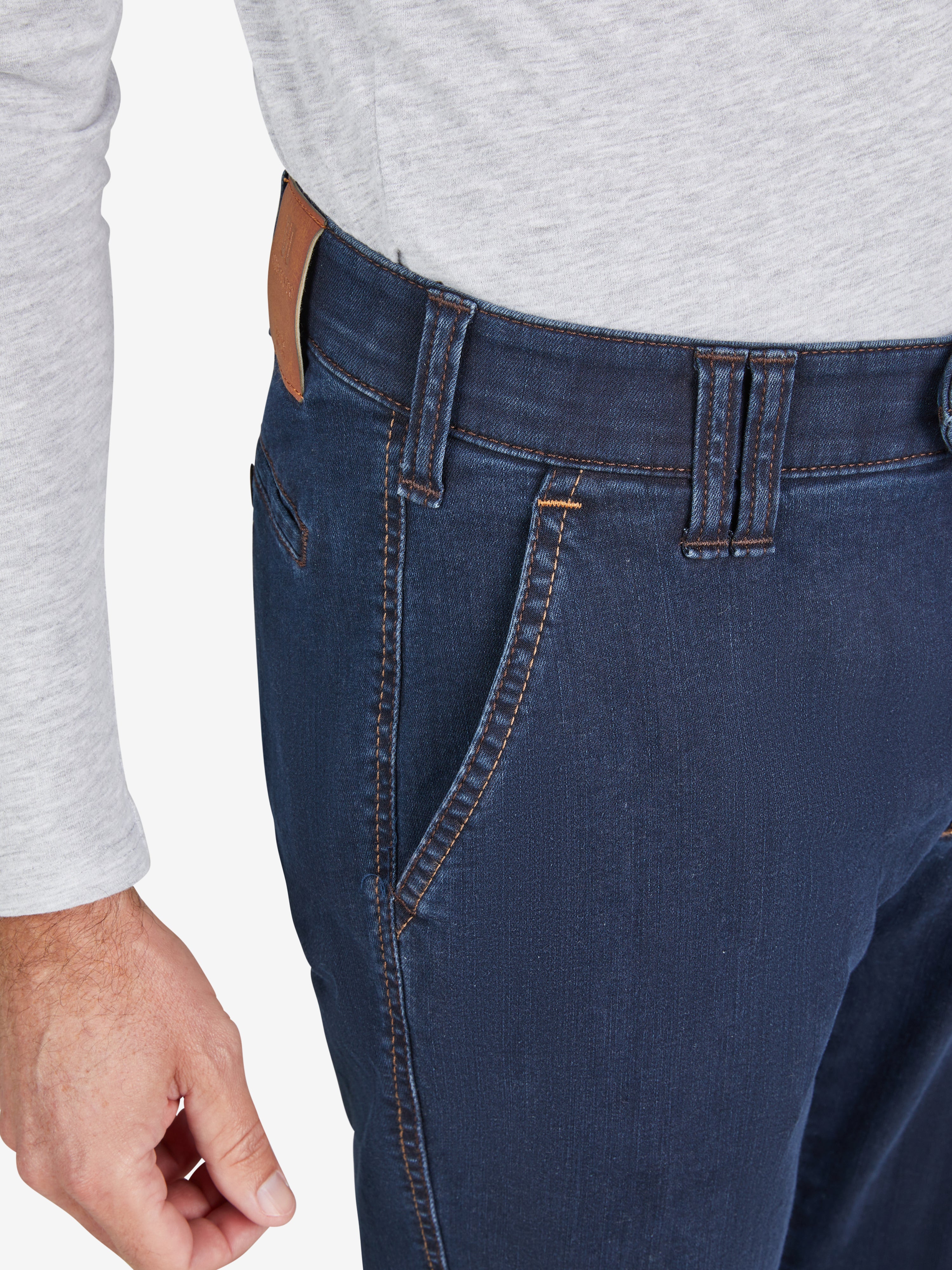 Dunkelblaue GARVEY 7915 Flat Front-Hose mit elastischem Komfortbund, Hemdenstopper, Bundverlängerung mit Knopf und Haken, aus hoch elastischem Super High Stretch-Denim mit Lycra dual-FX®-Technologie, normaler Leibhöhe, schmaler Beinverlauf, regular Fit, gefertig aus Jeans, für Ganzjahres, made in Green by Oeko-Tex.