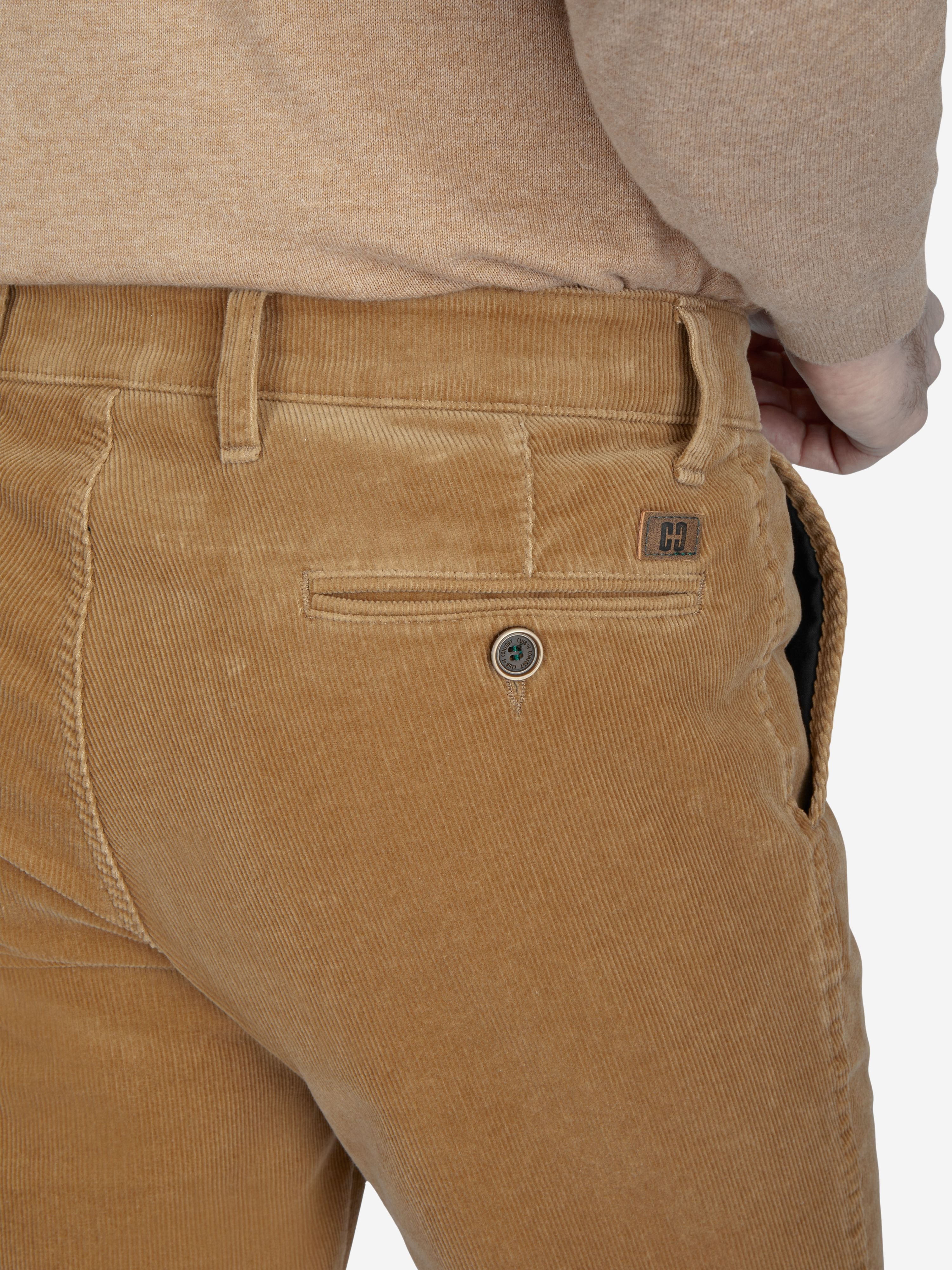 Beige GARVEY 8200 Flat Front-Hose aus Feincord mit High Stretch, elastischem Komfortbund, Hemdenstopper, Bundverlängerung, normale Leibhöhe, schmaler Beinverlauf, hergestellt von Club of Comfort, regular fit, Herbst/Winter, 505 g/lfm.