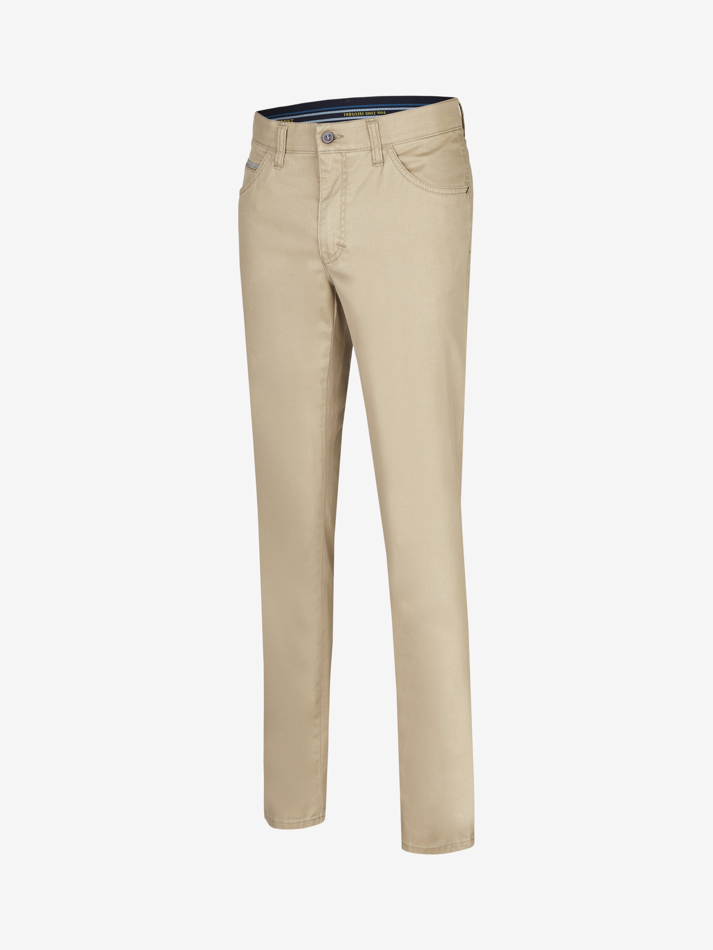 Hose "MARVIN 7907" in grau-beige, aus hoch-elastischer Baumwolle mit Mikrostruktur, Regular Fit, klassische 5-Pocket-Form mit Swing-Pocket, Komfortbund, Hemdstopper, Münztasche mit Kontrast, waschbar, hergestellt von Club of Comfort, Frühjahr/Sommer, nachhaltiges Modell in schlanker Passform, in deutscher Größensystem, Made in Green by Oeko-Tex.