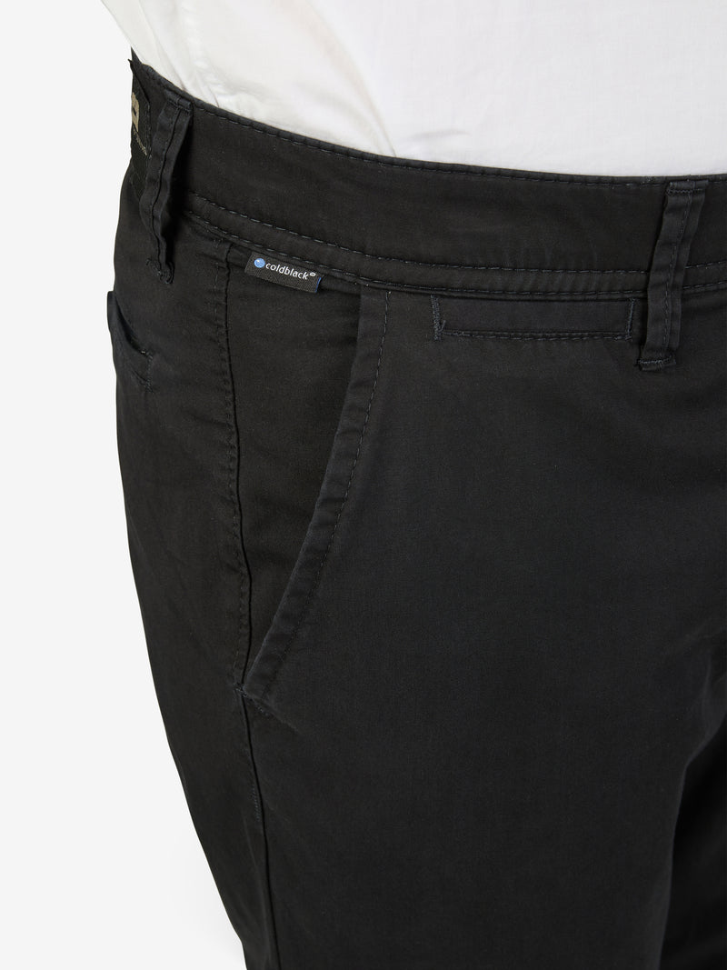 Schwarze GARVEY 5107 Flat Front-Hose aus nachhaltiger Baumwolle mit elastischem Komfortbund, Hemdstopper, Coldblack-Ausrüstung, Regular Fit, schmale Fußweite, leichtem Glanz, hergestellt von Club of Comfort, ideal für Frühjahr/Sommer, stilvoll und bequem.
